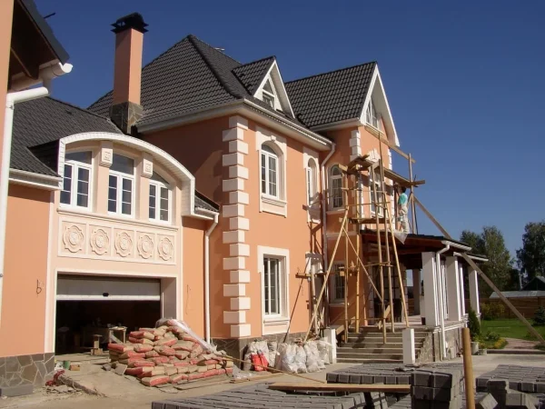 Ремонт и реконструкция загородного дома: эффективные решения для комфортной недвижимости